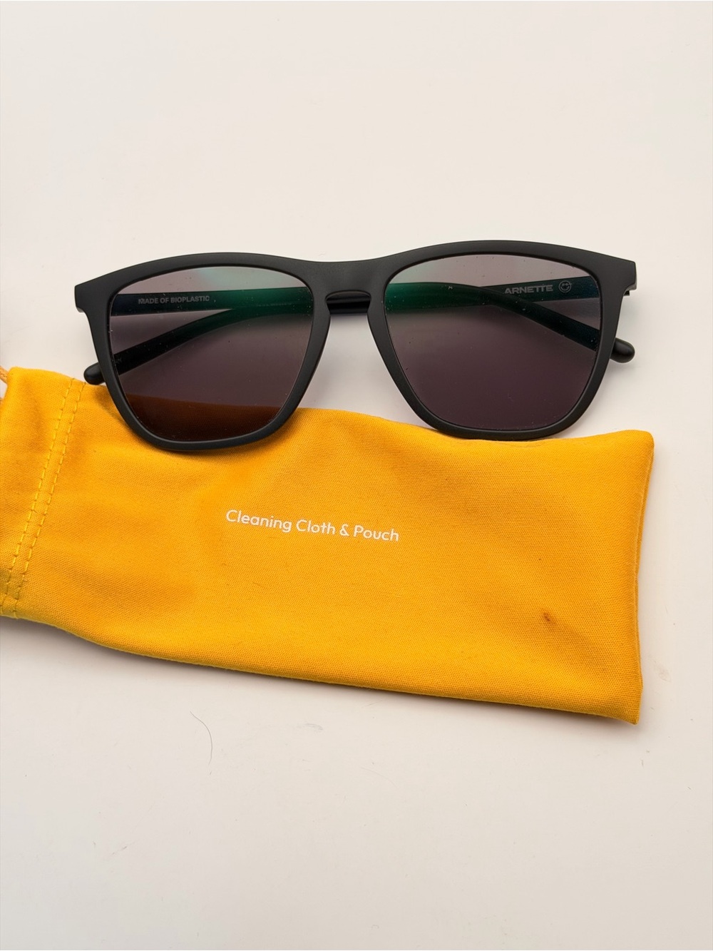 Arnette Sunglasses, excellent, cover included